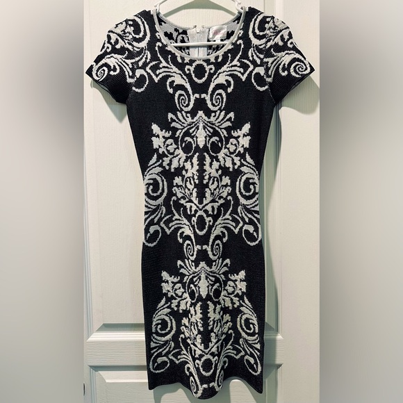 Parker New York Short Sleeve Jacquard Intarsia Knit High Contrast Mini Dress - Picture 2 of 8